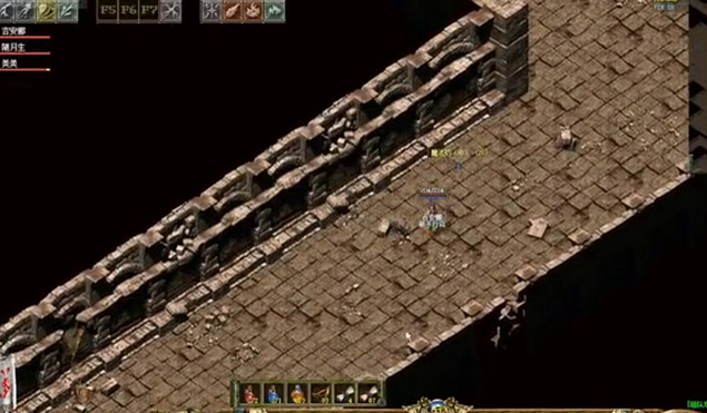 战役中跟随大部队进犯城门用道士的群体治疗术或法师的魔法盾